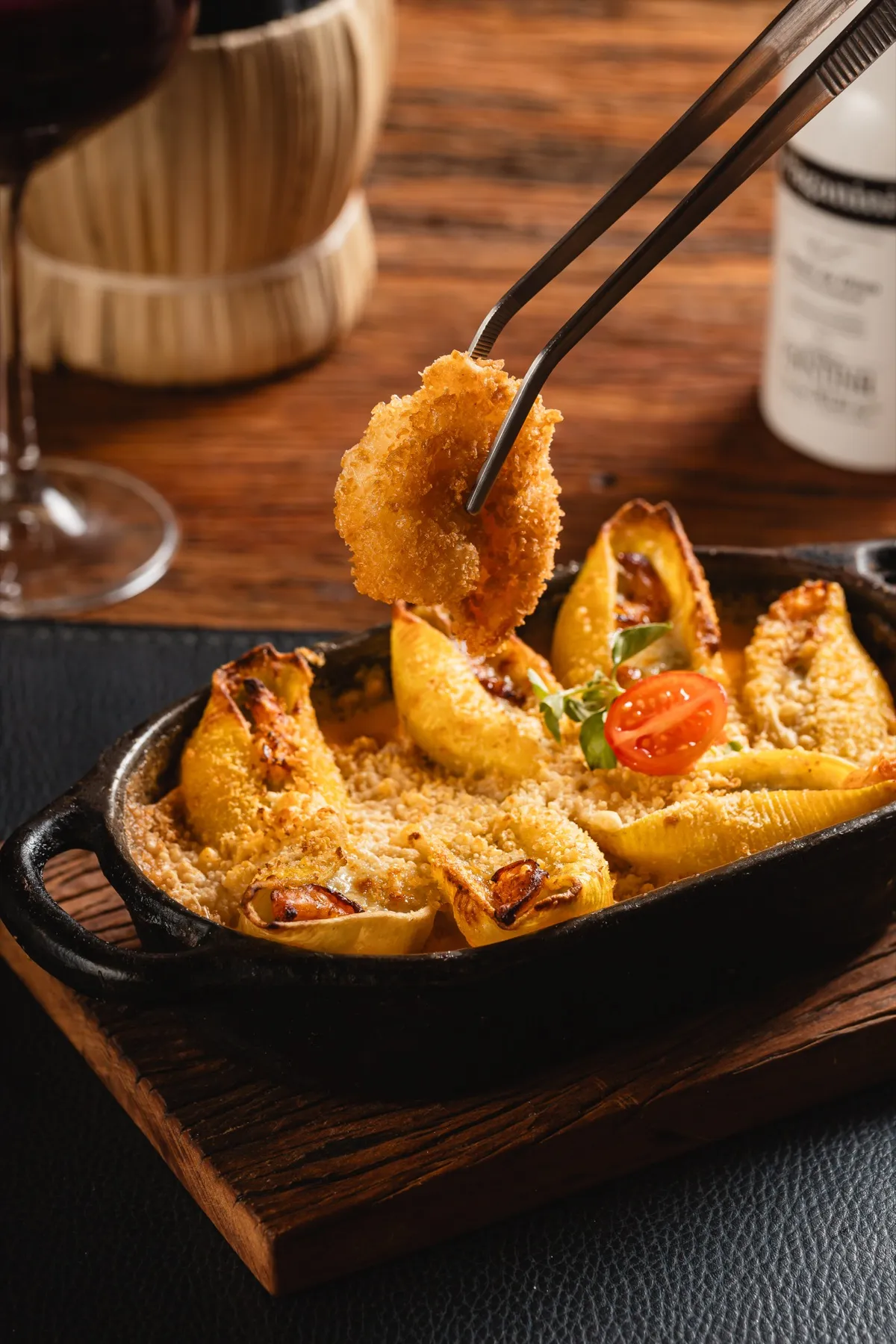 Conchiglione de camarão com queijos